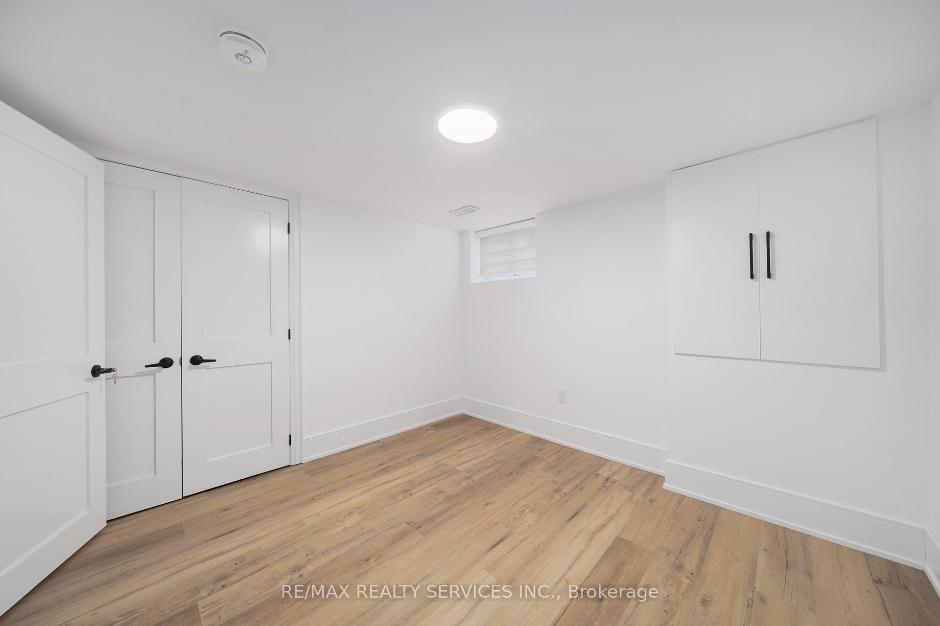 Photo 34 of 1037 Wayne Place, Burlington, LaSalle — HOMEH