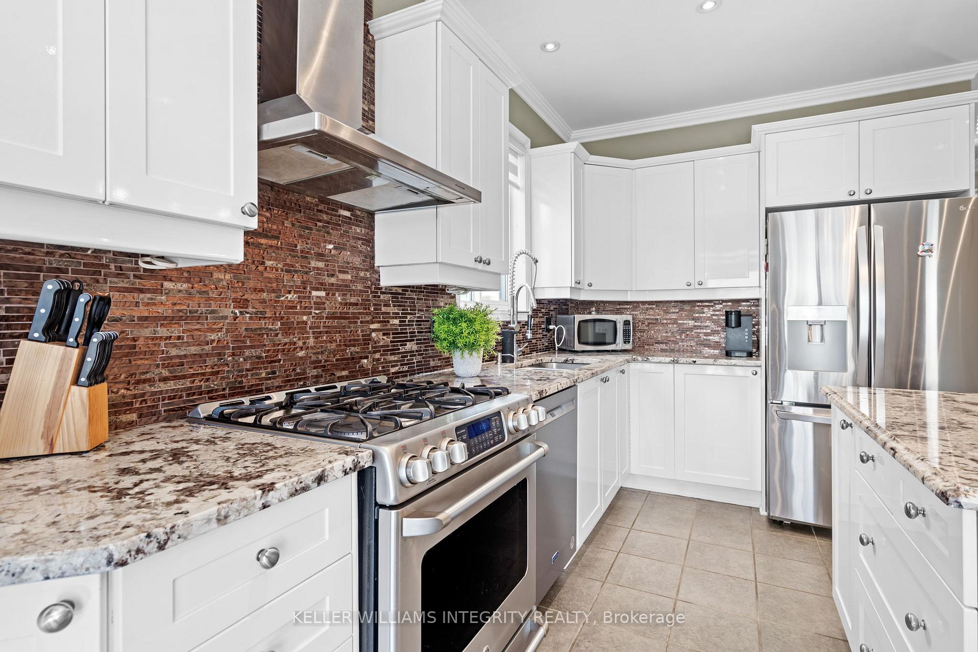 Photo 11 of 405 Beatrice Drive, Ottawa, Barrhaven - Longfields — HOMEH