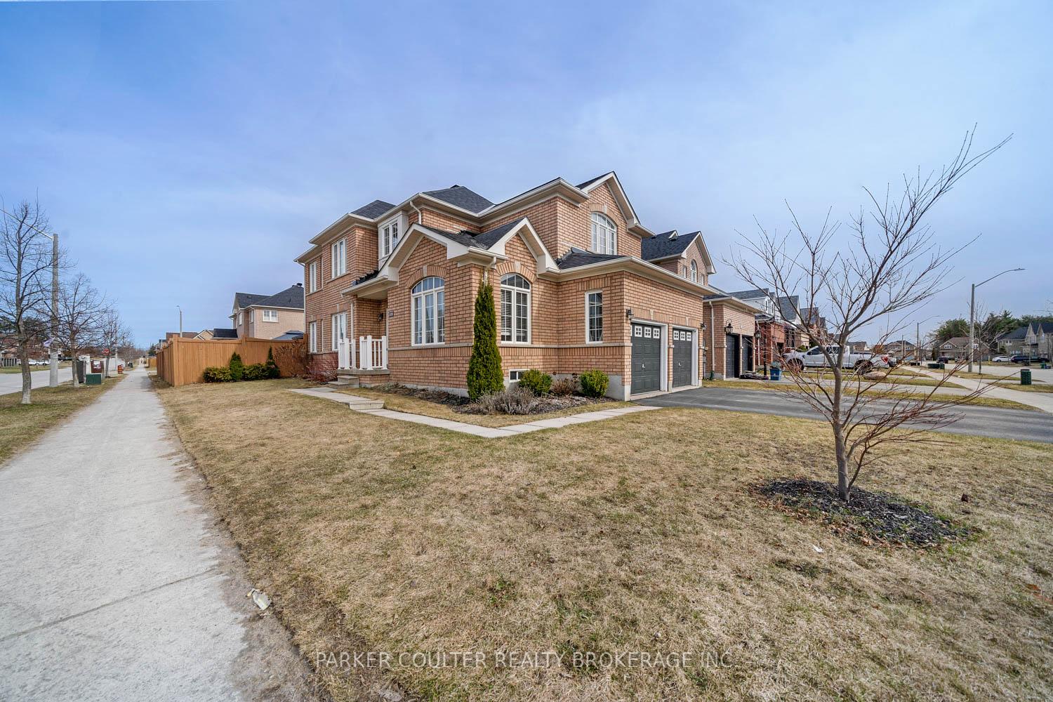 Photo 1 of 181 Sovereign's Gate, Barrie, Innis-Shore — HOMEH