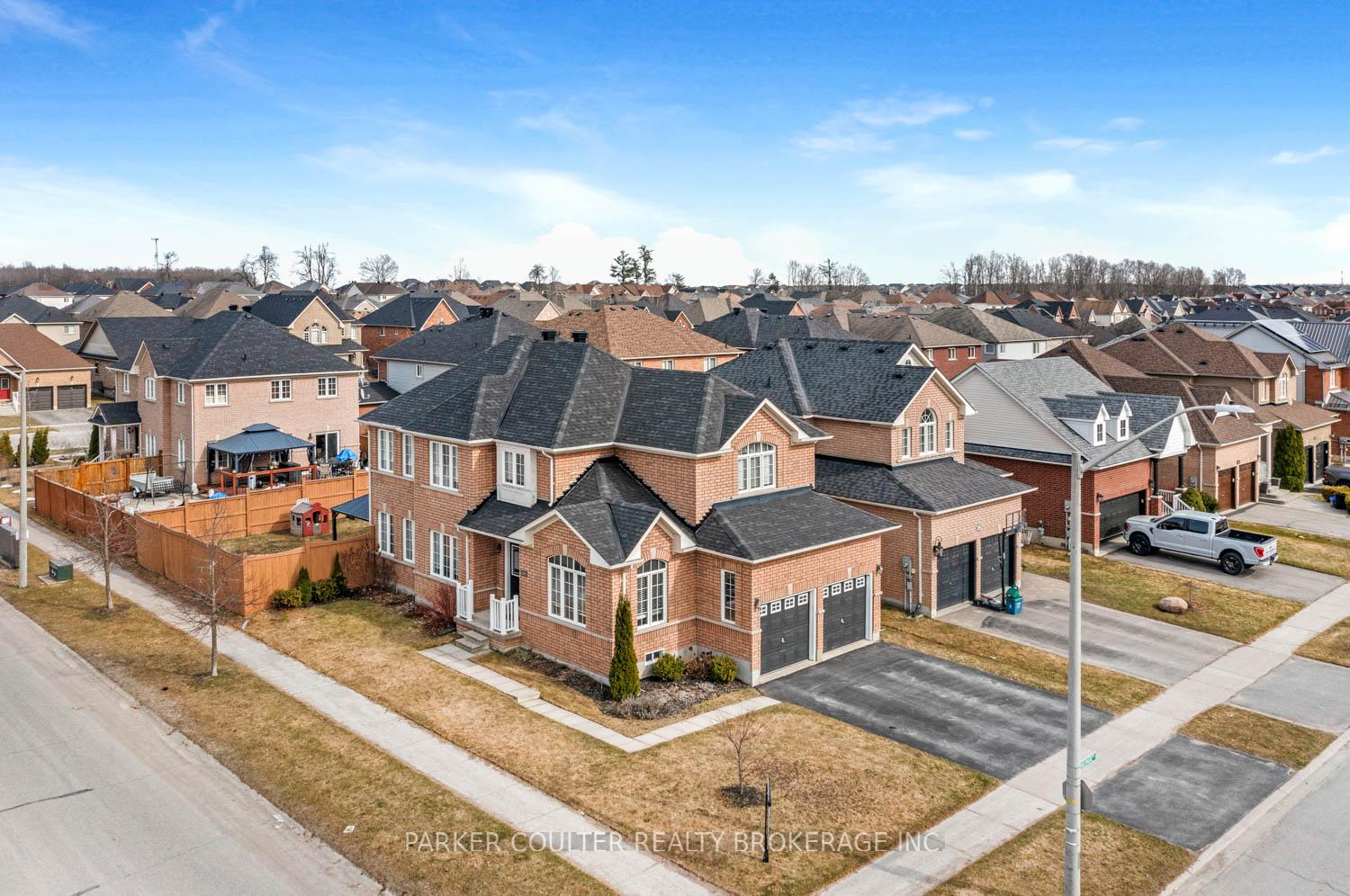 Photo 6 of 181 Sovereign's Gate, Barrie, Innis-Shore — HOMEH