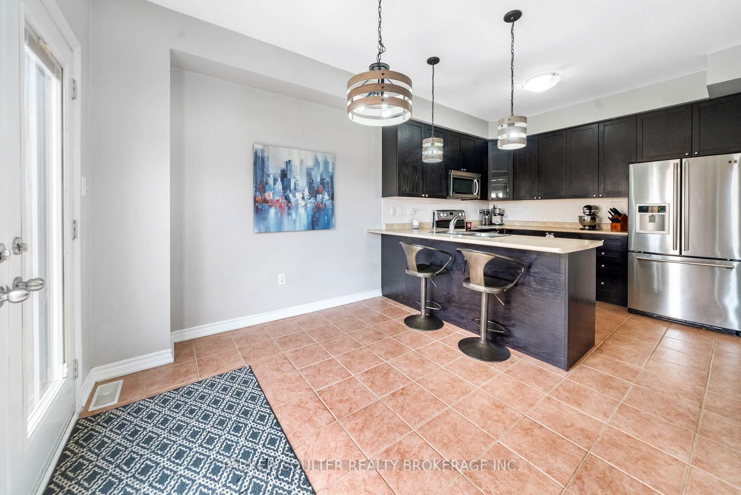 Photo 18 of 181 Sovereign's Gate, Barrie, Innis-Shore — HOMEH