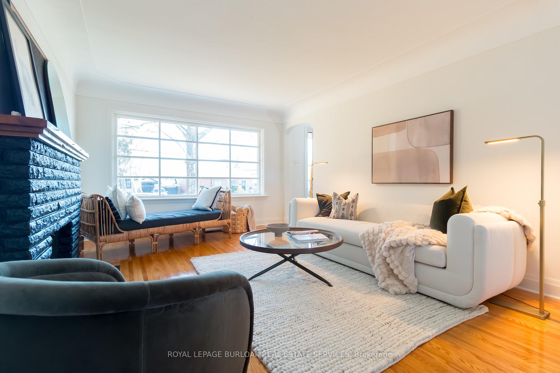 Photo 7 of 299 Merle Avenue, Burlington, LaSalle — HOMEH