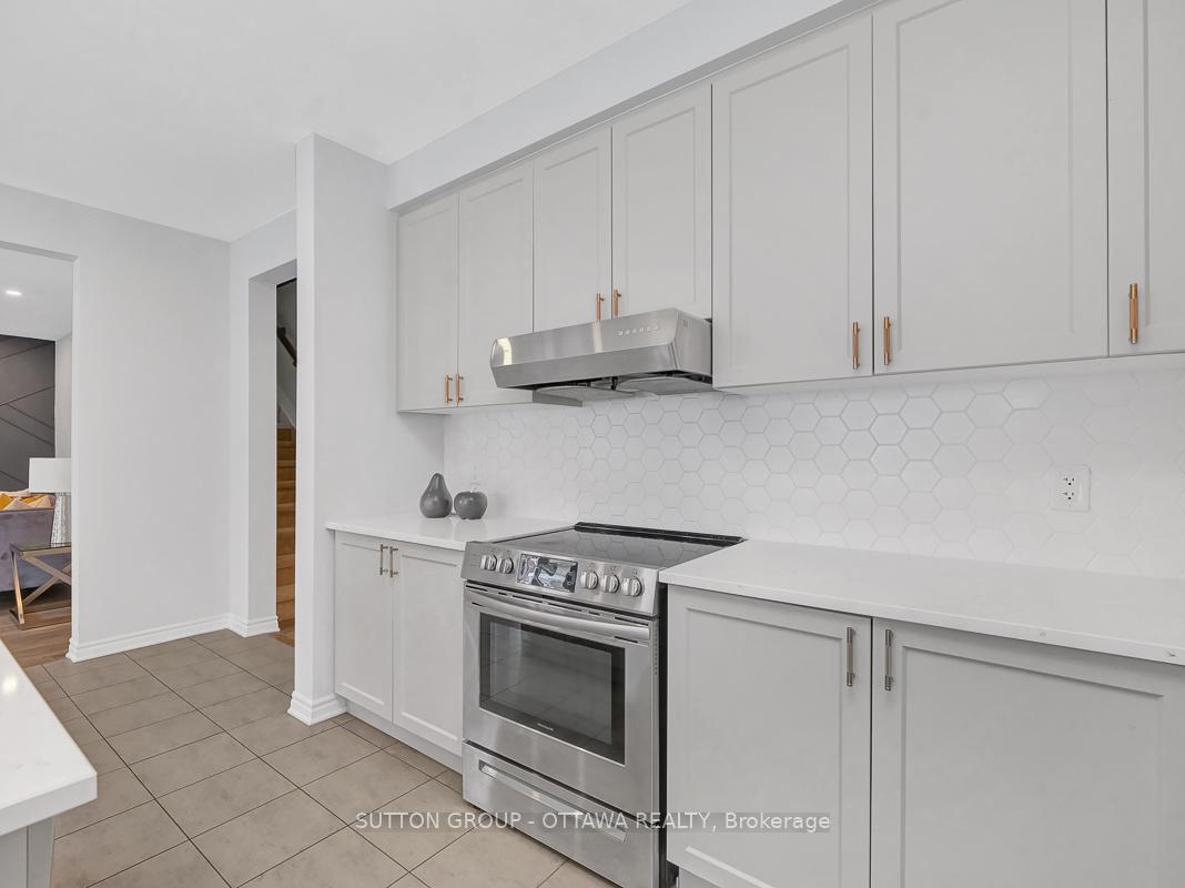 Photo 12 of 139 Celestial Grove, Ottawa, Barrhaven - Half Moon Bay — HOMEH