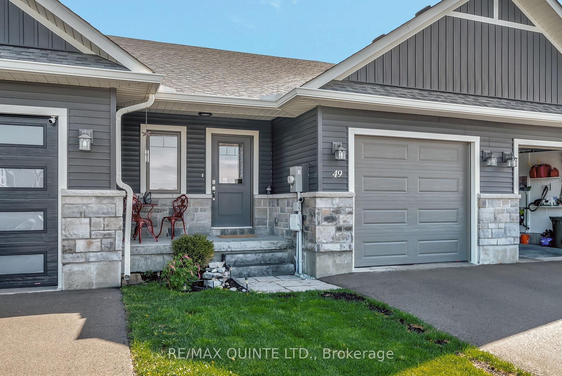 Photo 1 of 49 Sandhu Crescent, Belleville, Belleville Ward — HOMEH