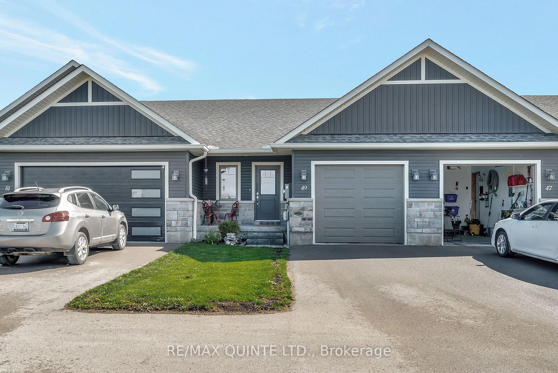 Photo 3 of 49 Sandhu Crescent, Belleville, Belleville Ward — HOMEH