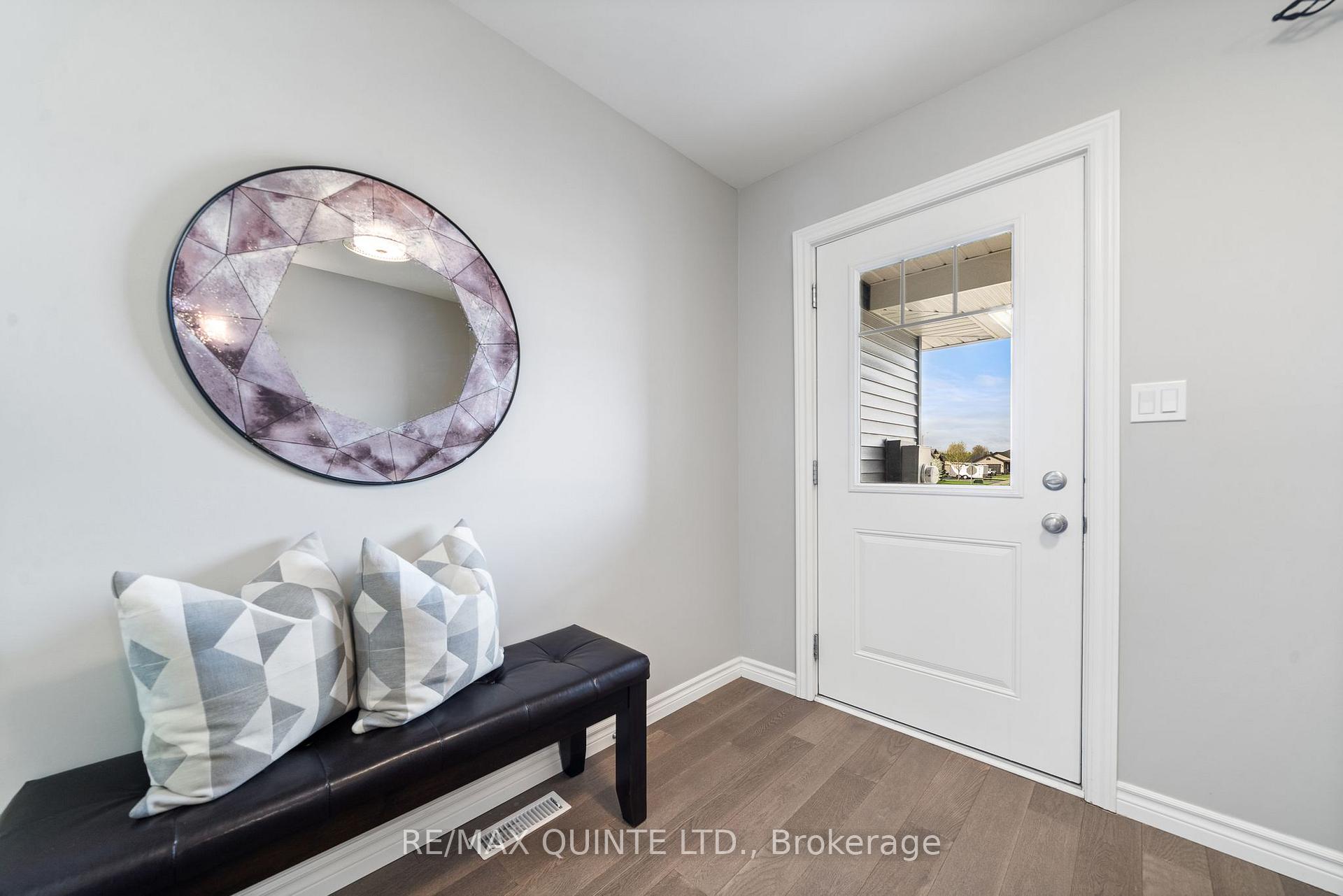 Photo 4 of 49 Sandhu Crescent, Belleville, Belleville Ward — HOMEH