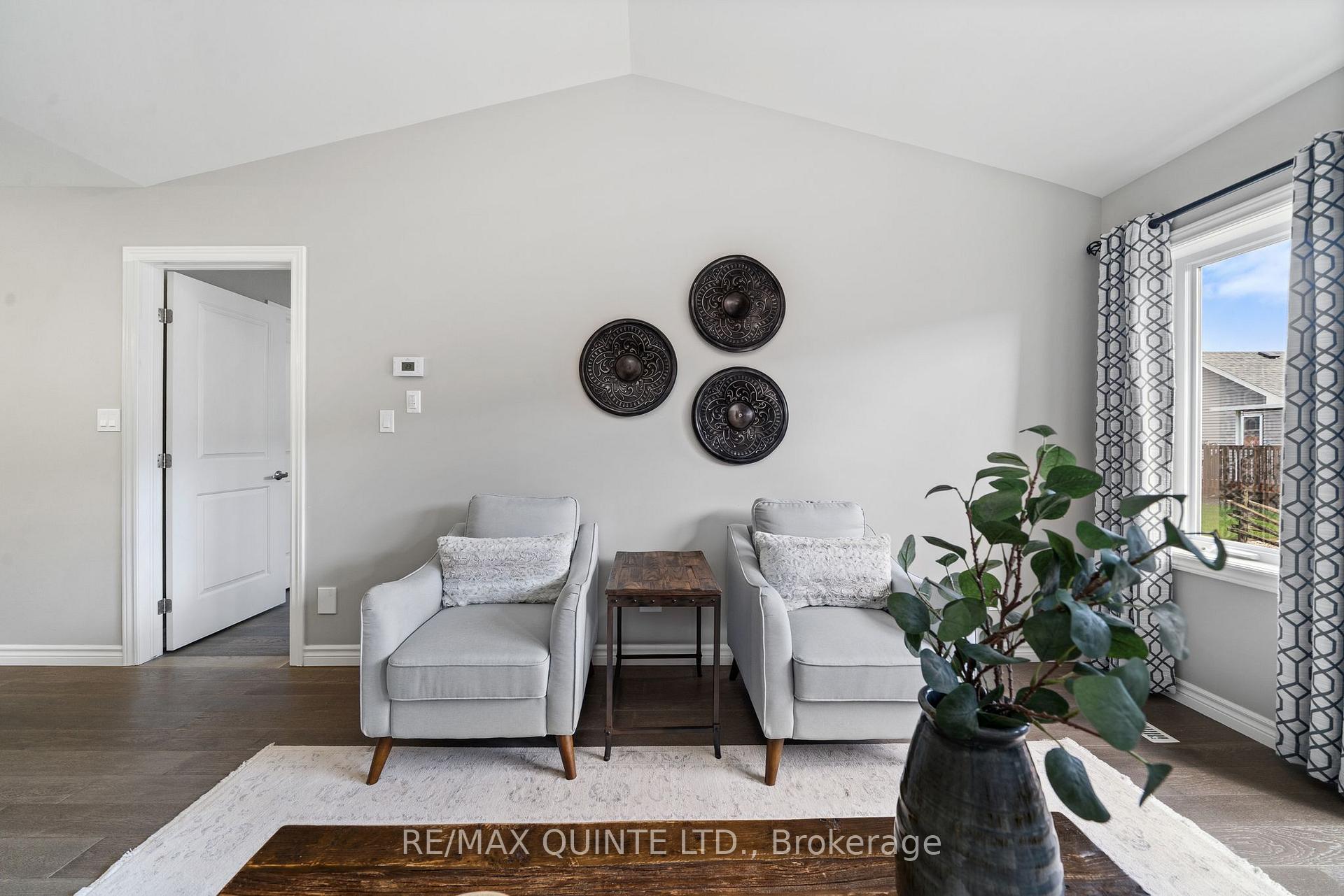 Photo 26 of 49 Sandhu Crescent, Belleville, Belleville Ward — HOMEH