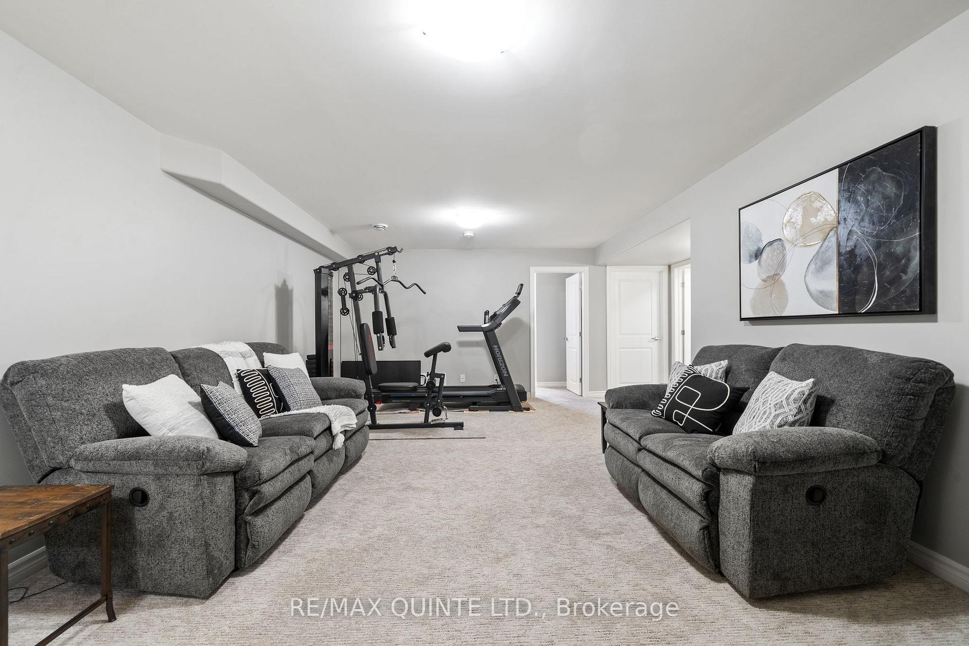Photo 33 of 49 Sandhu Crescent, Belleville, Belleville Ward — HOMEH