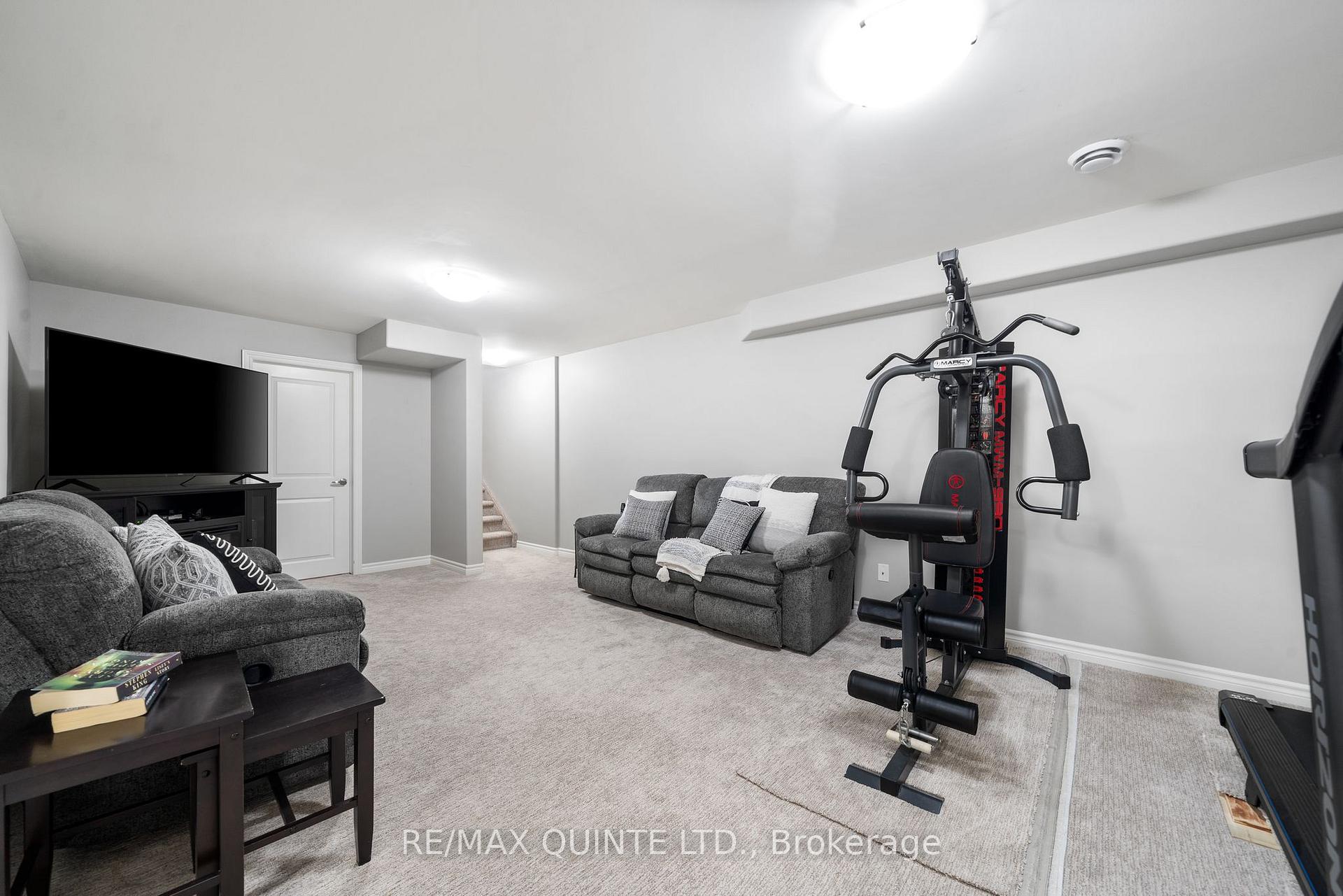Photo 32 of 49 Sandhu Crescent, Belleville, Belleville Ward — HOMEH