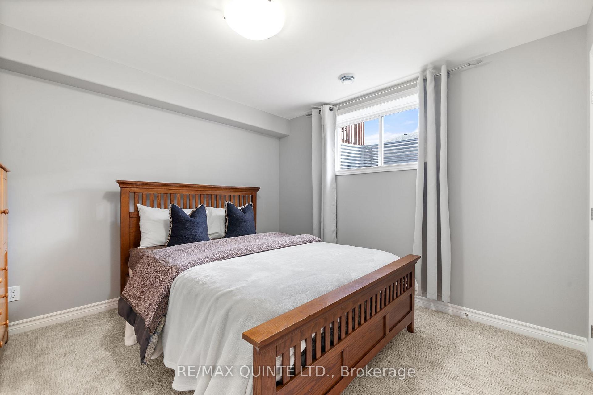 Photo 38 of 49 Sandhu Crescent, Belleville, Belleville Ward — HOMEH