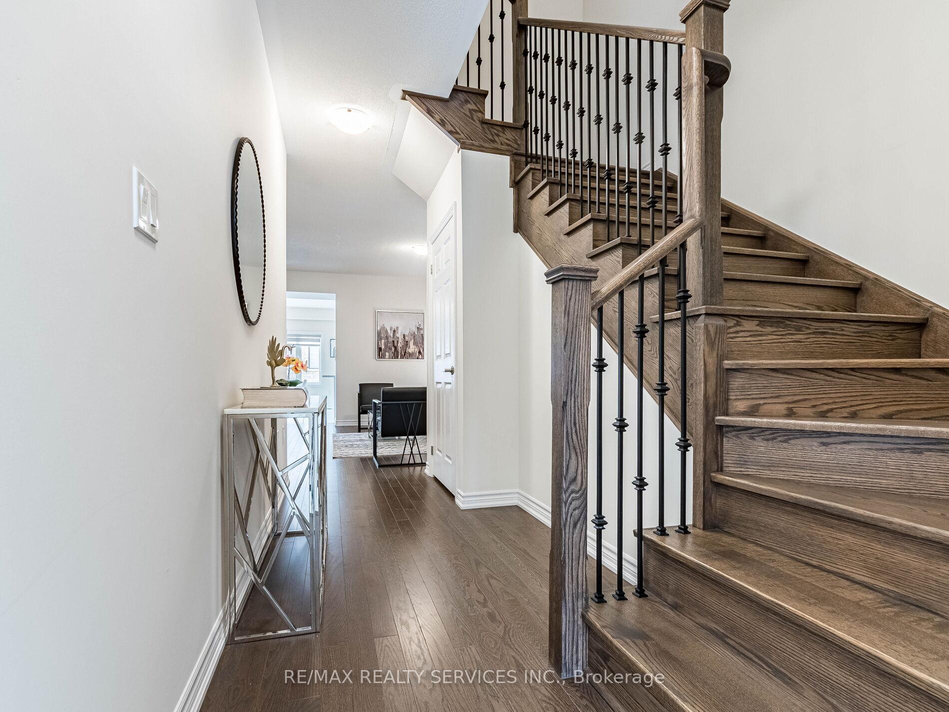Photo 5 of 337 Fleetwood Drive, Oshawa, Eastdale — HOMEH