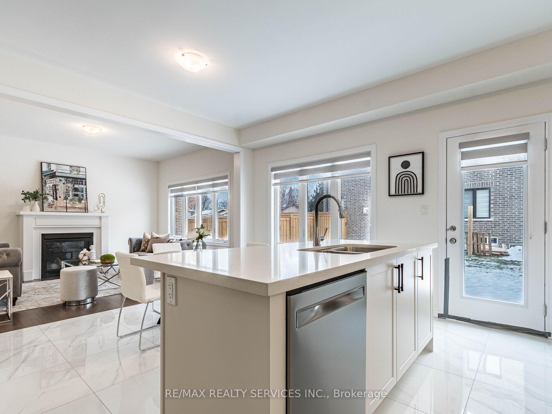 Photo 17 of 337 Fleetwood Drive, Oshawa, Eastdale — HOMEH