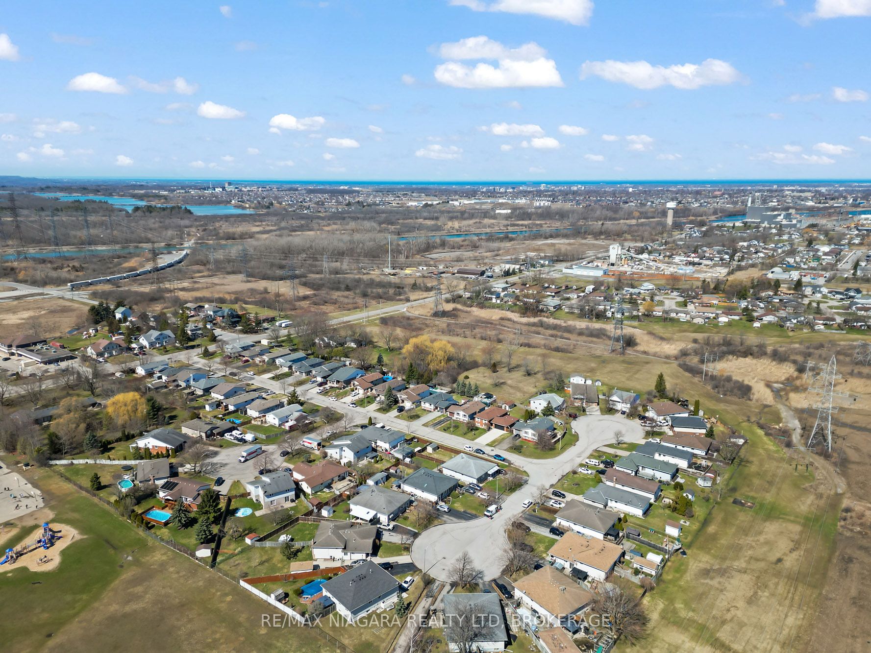 Photo 76 of 10 Swayze Court, Thorold, Allanburg/Thorold South — HOMEH