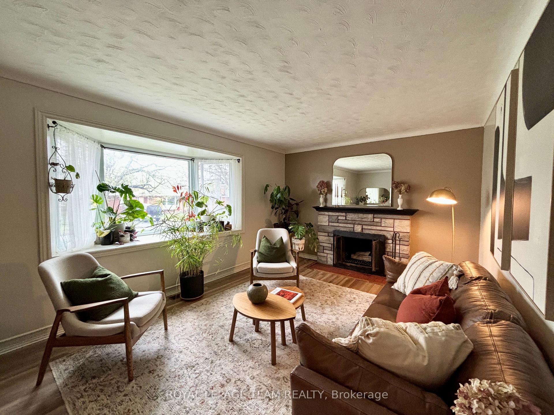 Photo 3 of 1452 Chatelain Avenue, Ottawa, Carlington — HOMEH