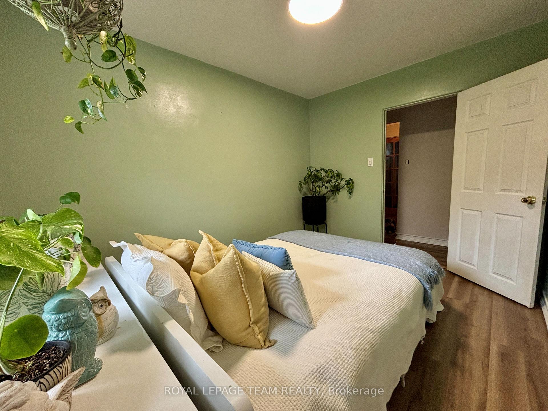 Photo 7 of 1452 Chatelain Avenue, Ottawa, Carlington — HOMEH