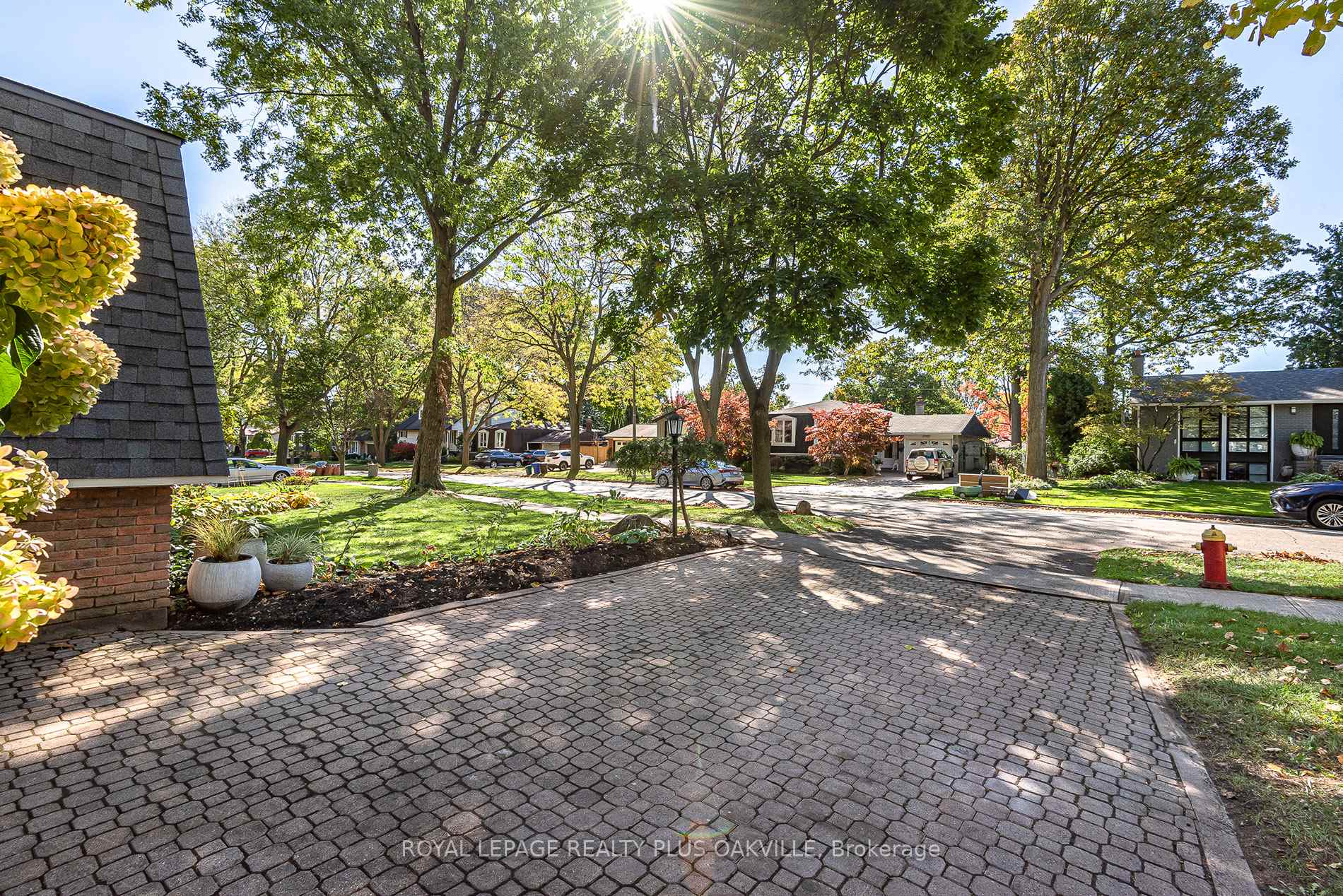 Photo 4 of 249 Cheltenham Road, Burlington, Appleby — HOMEH