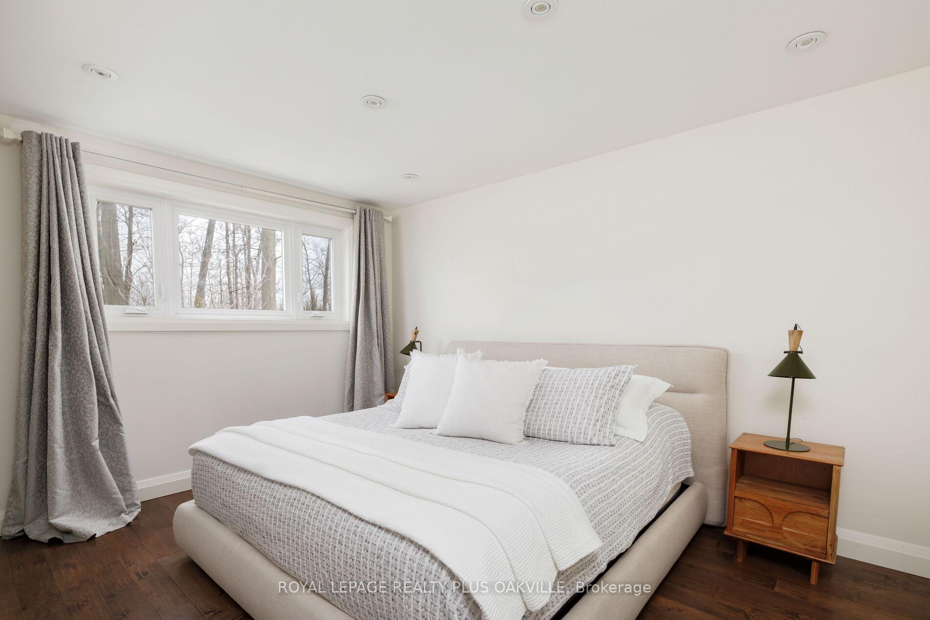 Photo 18 of 249 Cheltenham Road, Burlington, Appleby — HOMEH
