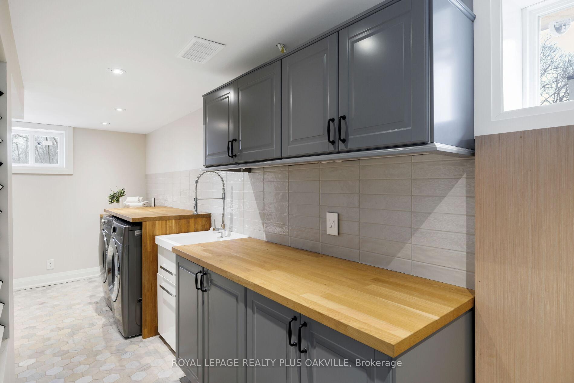 Photo 31 of 249 Cheltenham Road, Burlington, Appleby — HOMEH