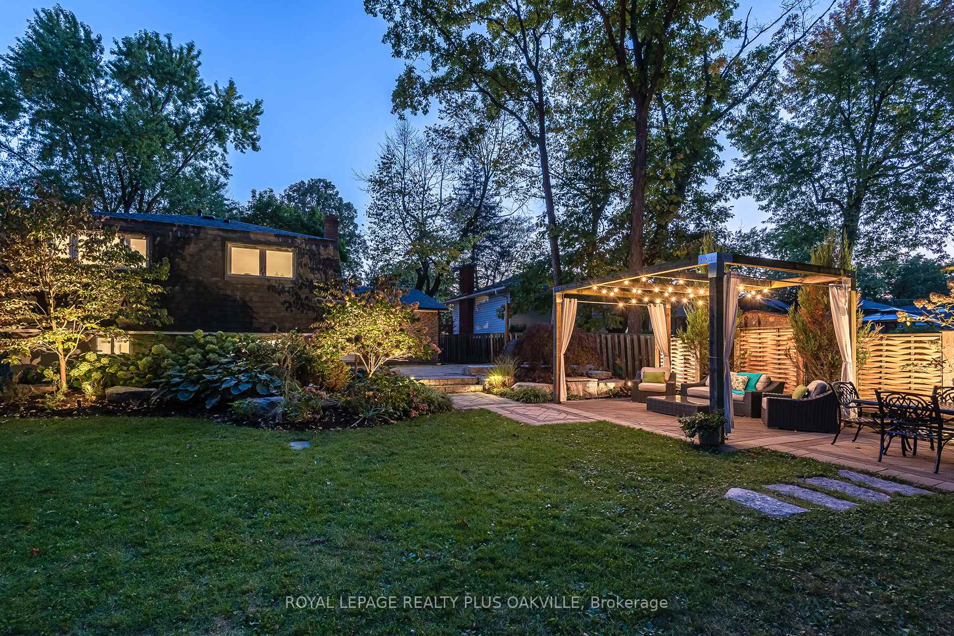 Photo 35 of 249 Cheltenham Road, Burlington, Appleby — HOMEH