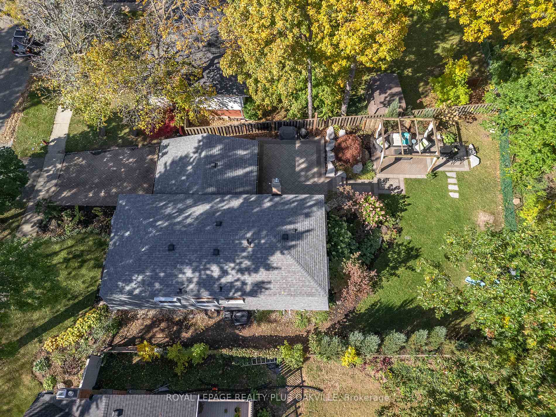 Photo 36 of 249 Cheltenham Road, Burlington, Appleby — HOMEH