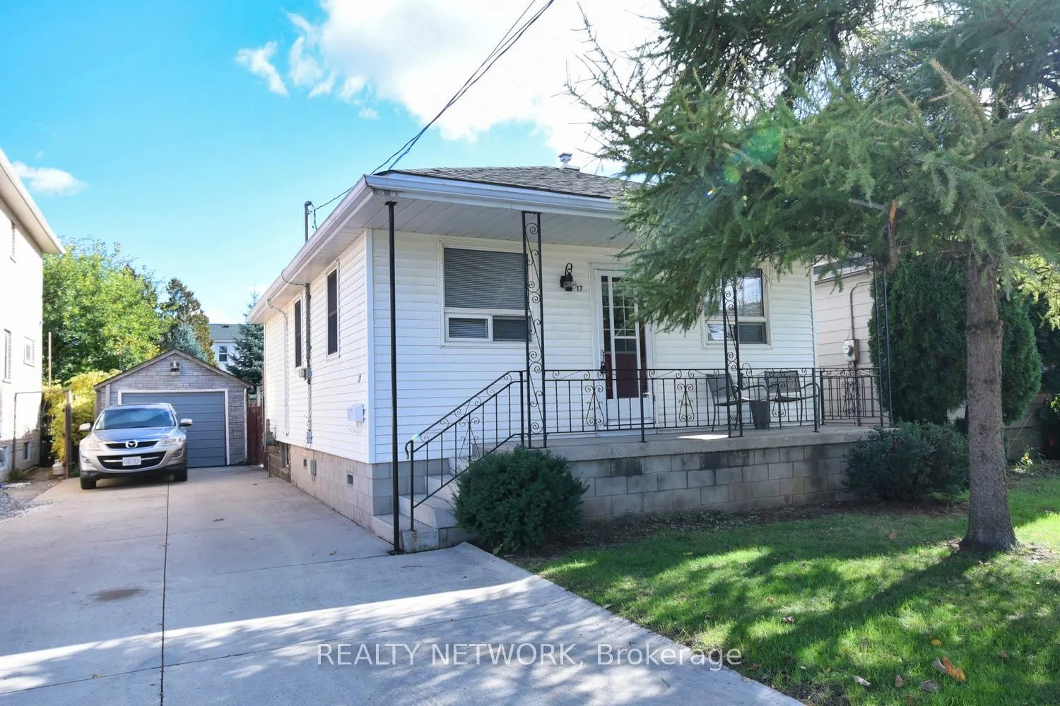 Front of 17 Craigroyston Road