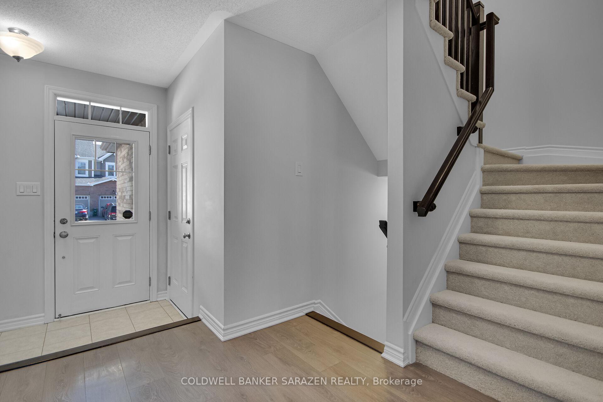 Photo 4 of 716 Mayfly Crescent, Ottawa, Barrhaven - Half Moon Bay — HOMEH