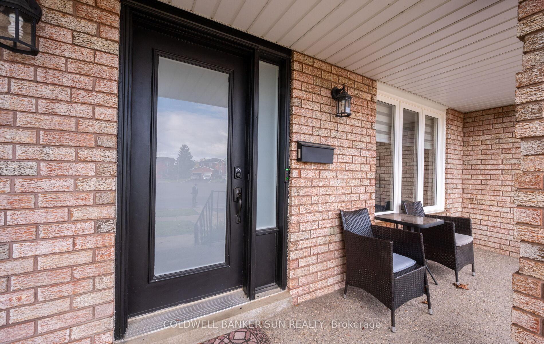 Photo 5 of 10 Corsham Place, Caledon, Bolton East — HOMEH