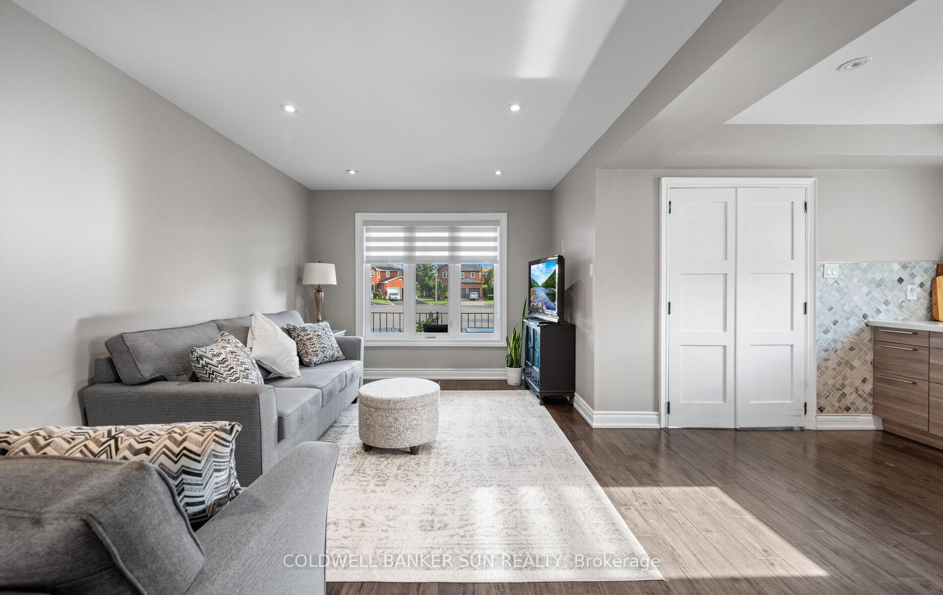 Photo 7 of 10 Corsham Place, Caledon, Bolton East — HOMEH