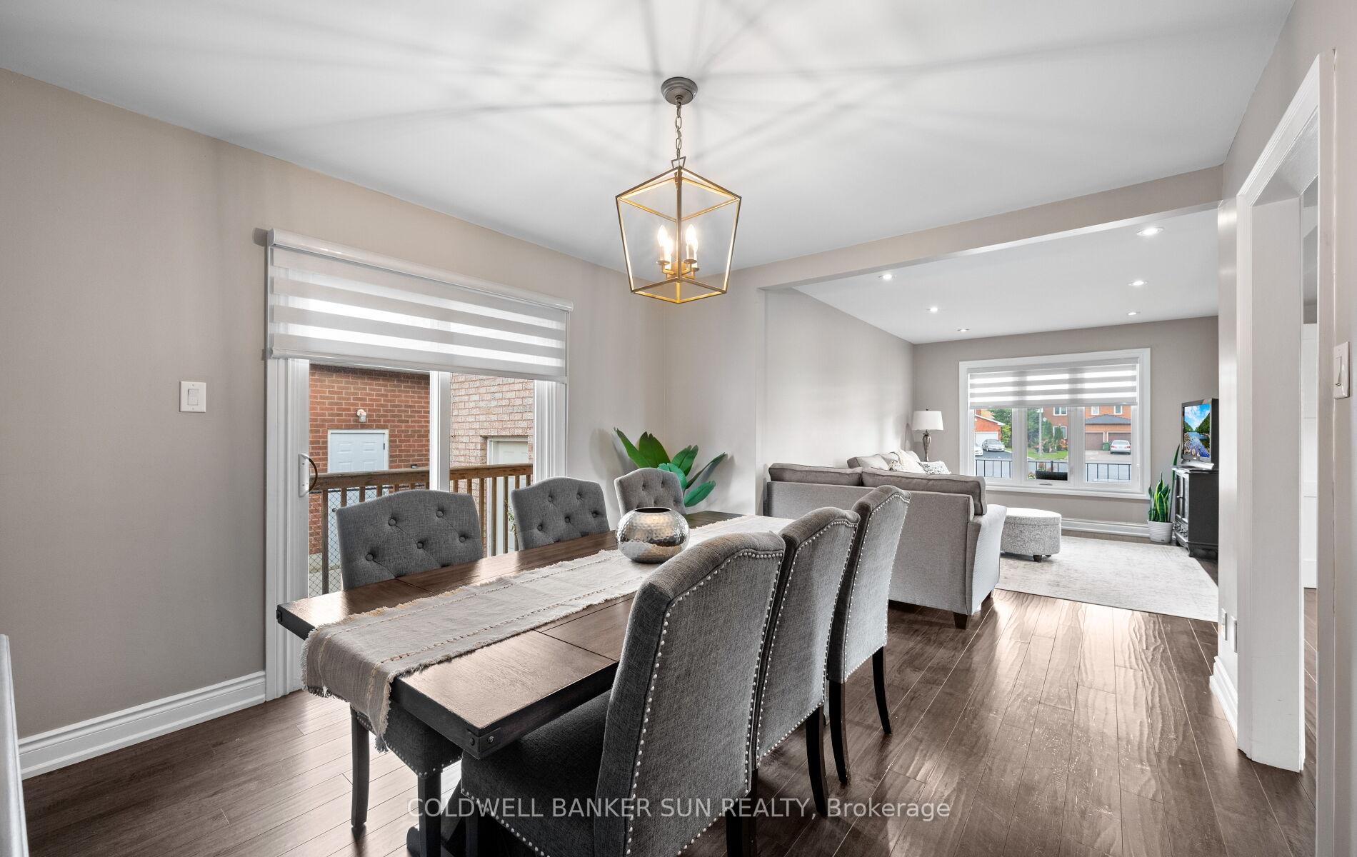 Photo 12 of 10 Corsham Place, Caledon, Bolton East — HOMEH