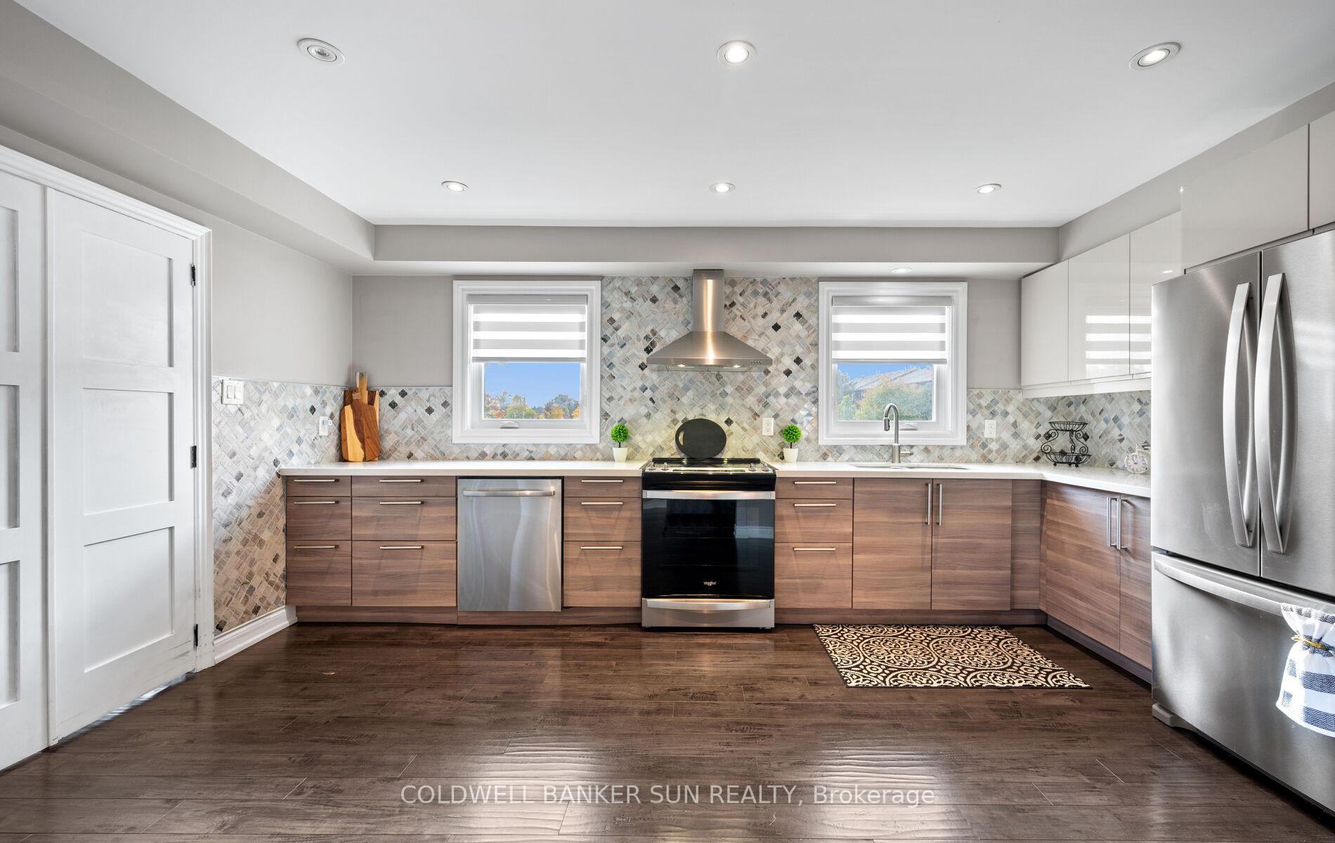 Photo 38 of 10 Corsham Place, Caledon, Bolton East — HOMEH