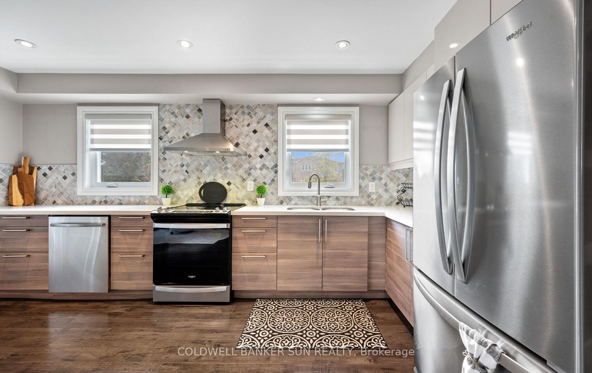 Photo 20 of 10 Corsham Place, Caledon, Bolton East — HOMEH