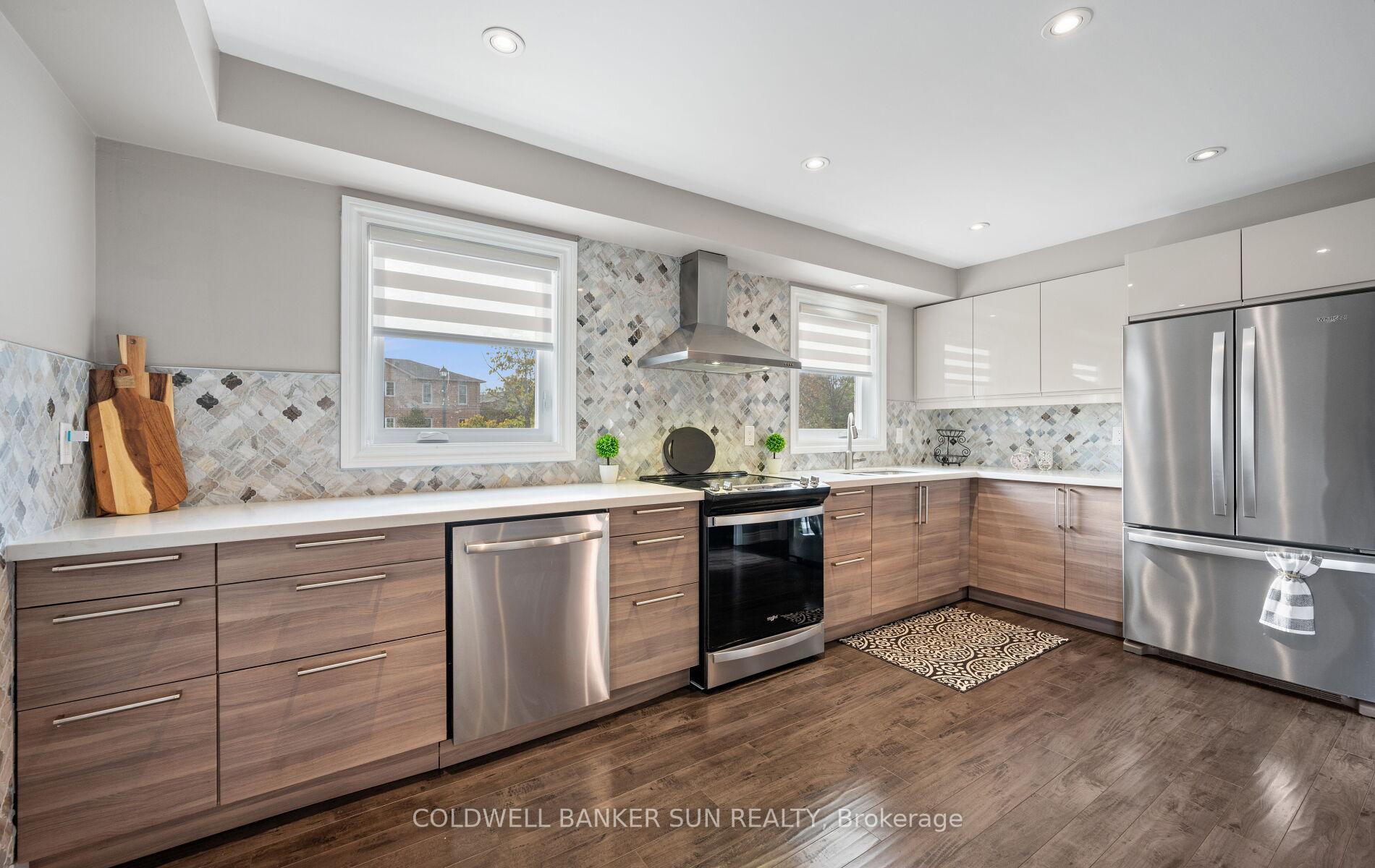 Photo 22 of 10 Corsham Place, Caledon, Bolton East — HOMEH