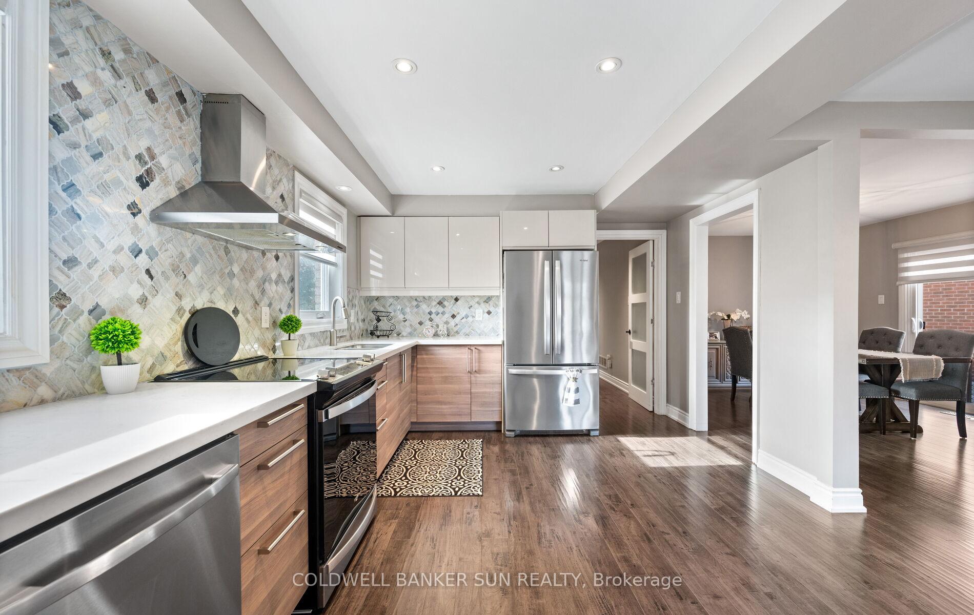 Photo 21 of 10 Corsham Place, Caledon, Bolton East — HOMEH