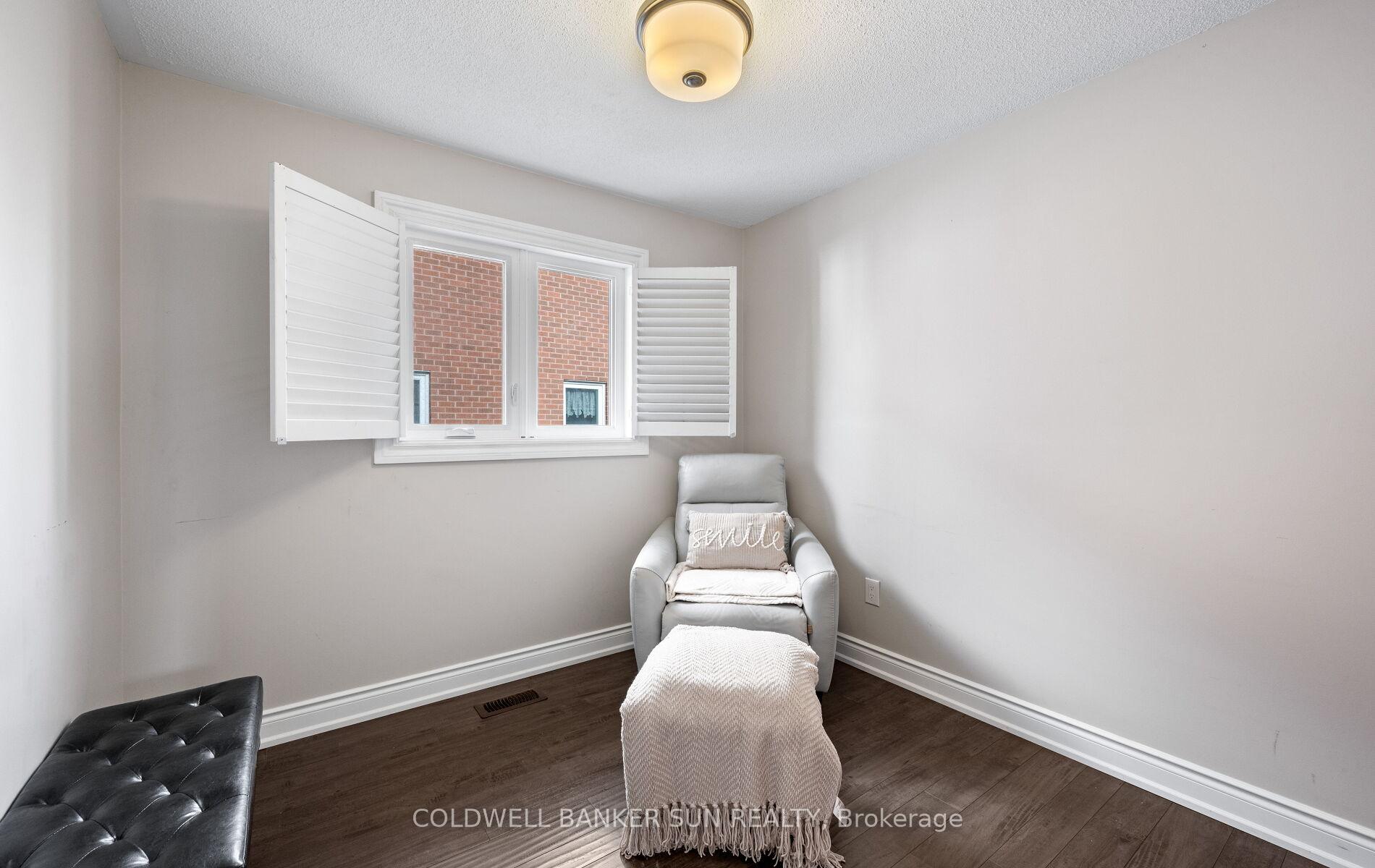Photo 31 of 10 Corsham Place, Caledon, Bolton East — HOMEH