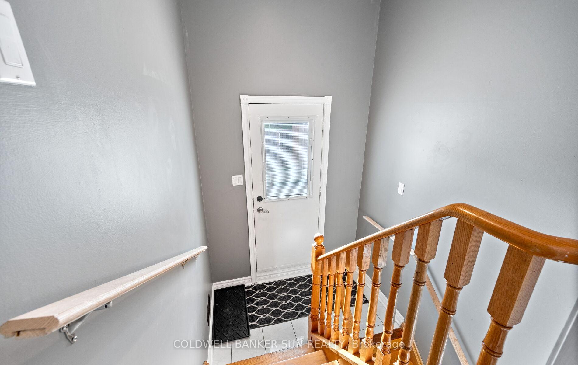 Photo 34 of 10 Corsham Place, Caledon, Bolton East — HOMEH