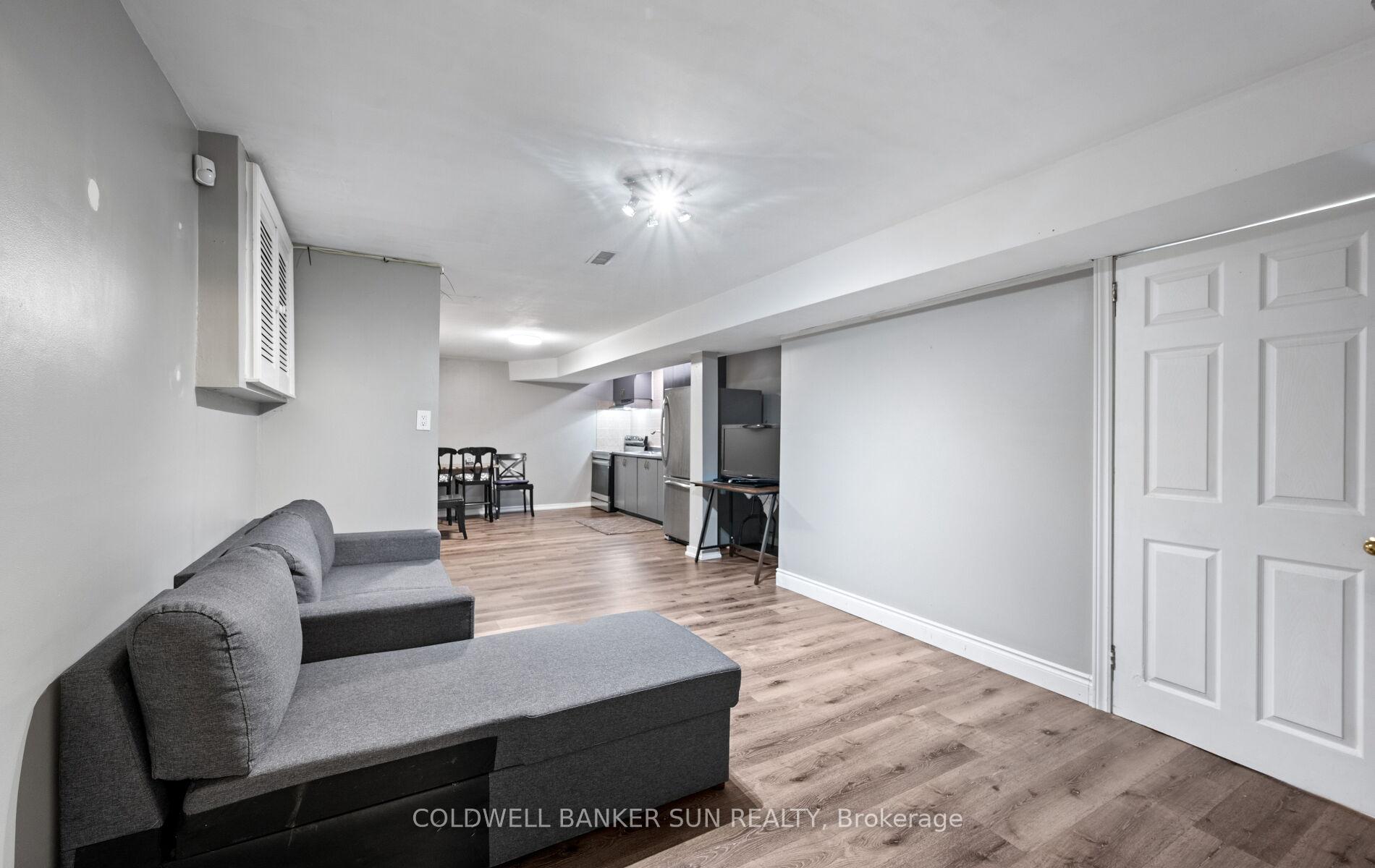 Photo 41 of 10 Corsham Place, Caledon, Bolton East — HOMEH