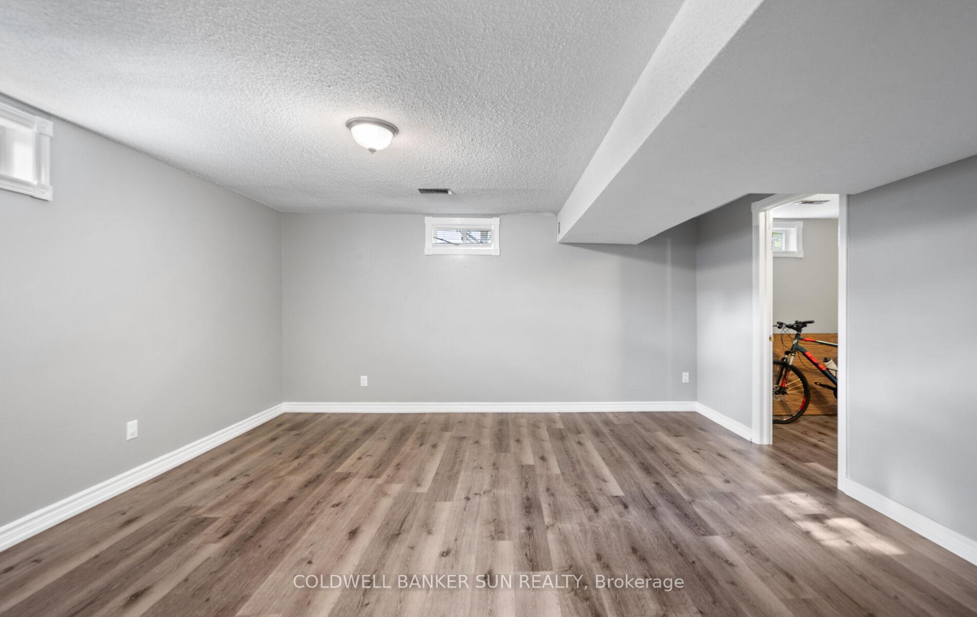 Photo 37 of 10 Corsham Place, Caledon, Bolton East — HOMEH