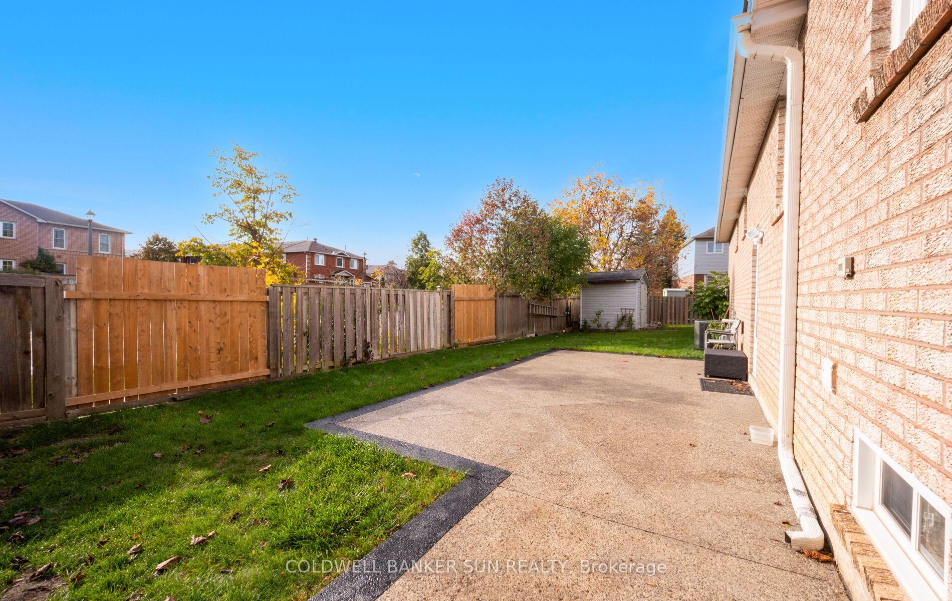 Photo 47 of 10 Corsham Place, Caledon, Bolton East — HOMEH