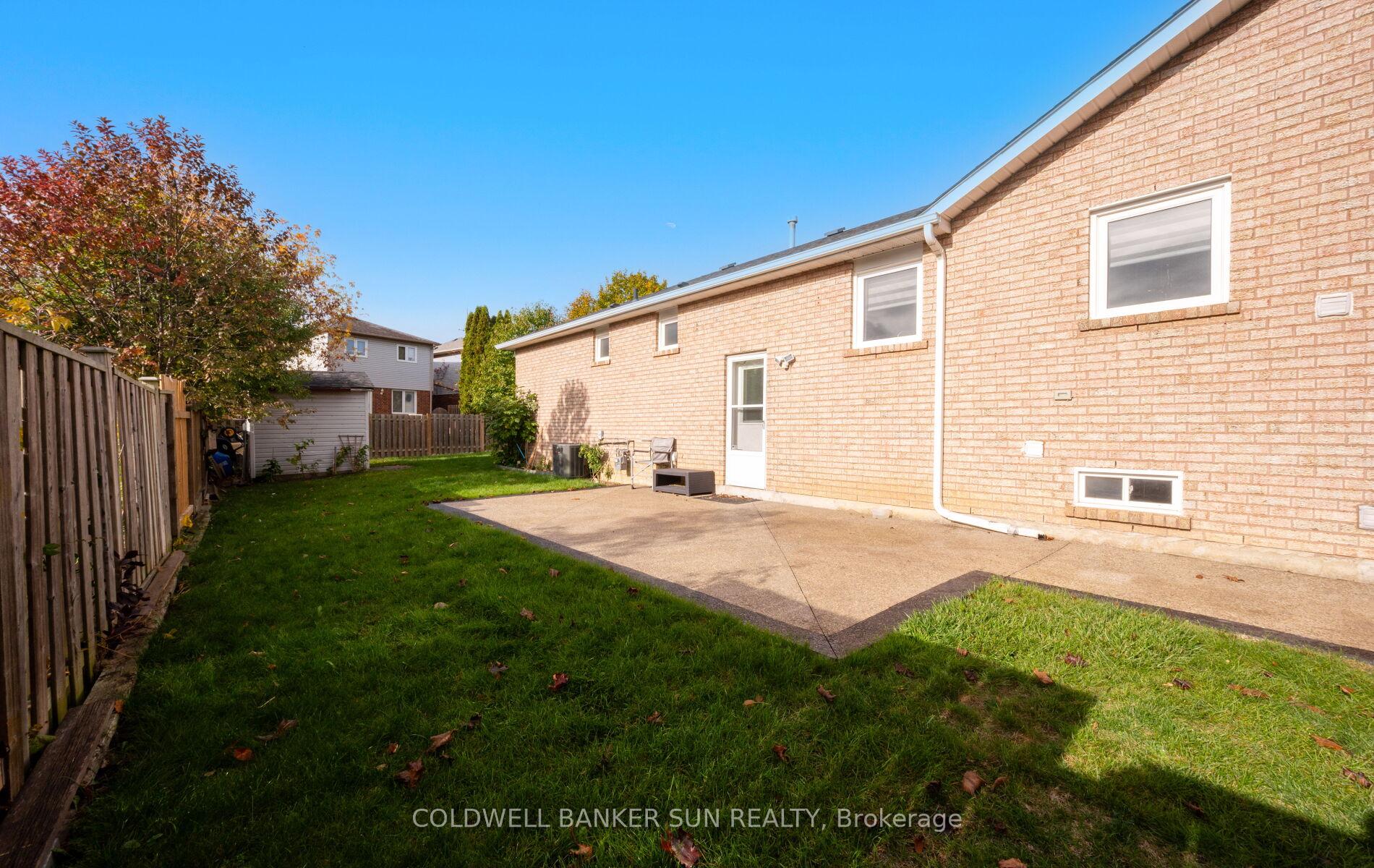 Photo 46 of 10 Corsham Place, Caledon, Bolton East — HOMEH