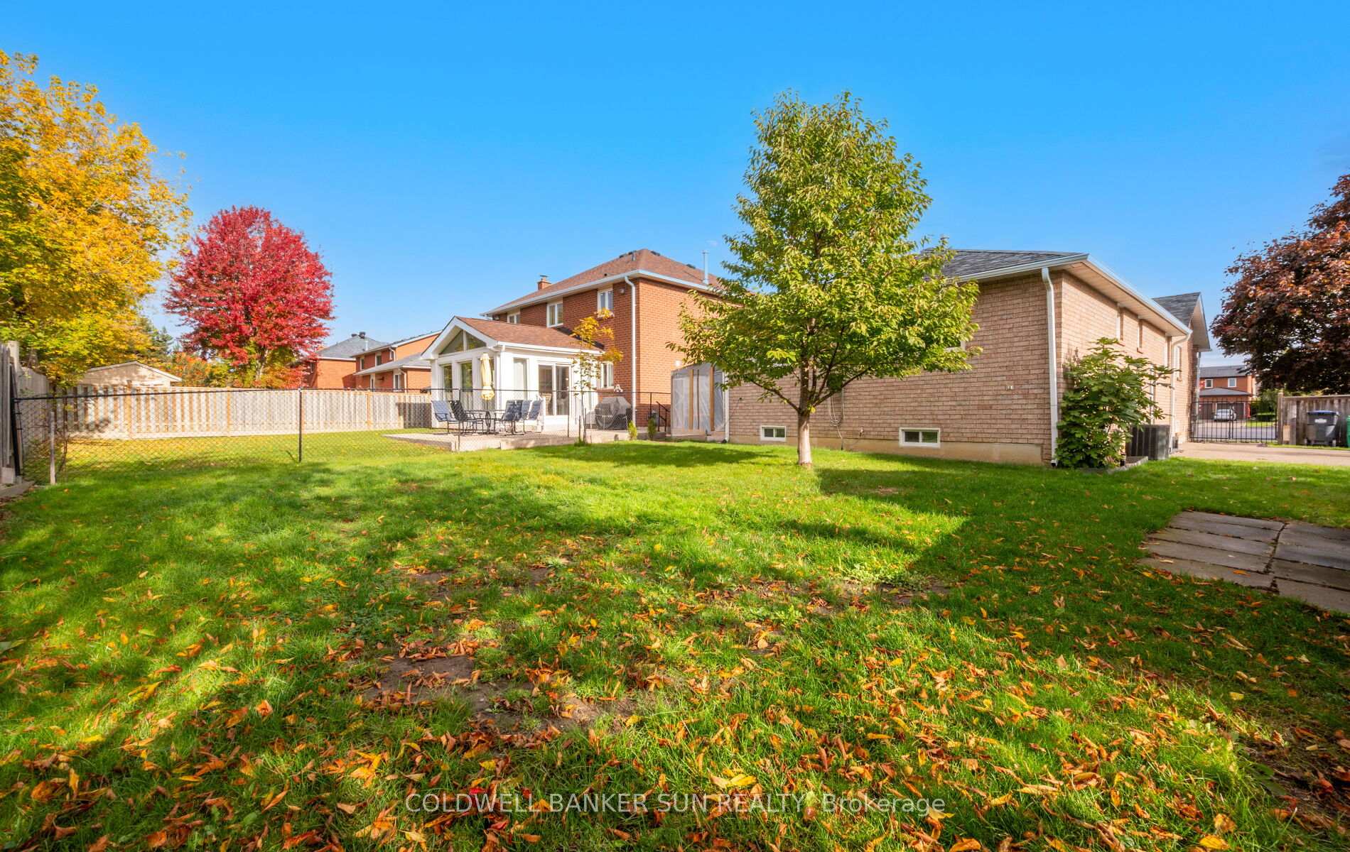 Photo 49 of 10 Corsham Place, Caledon, Bolton East — HOMEH