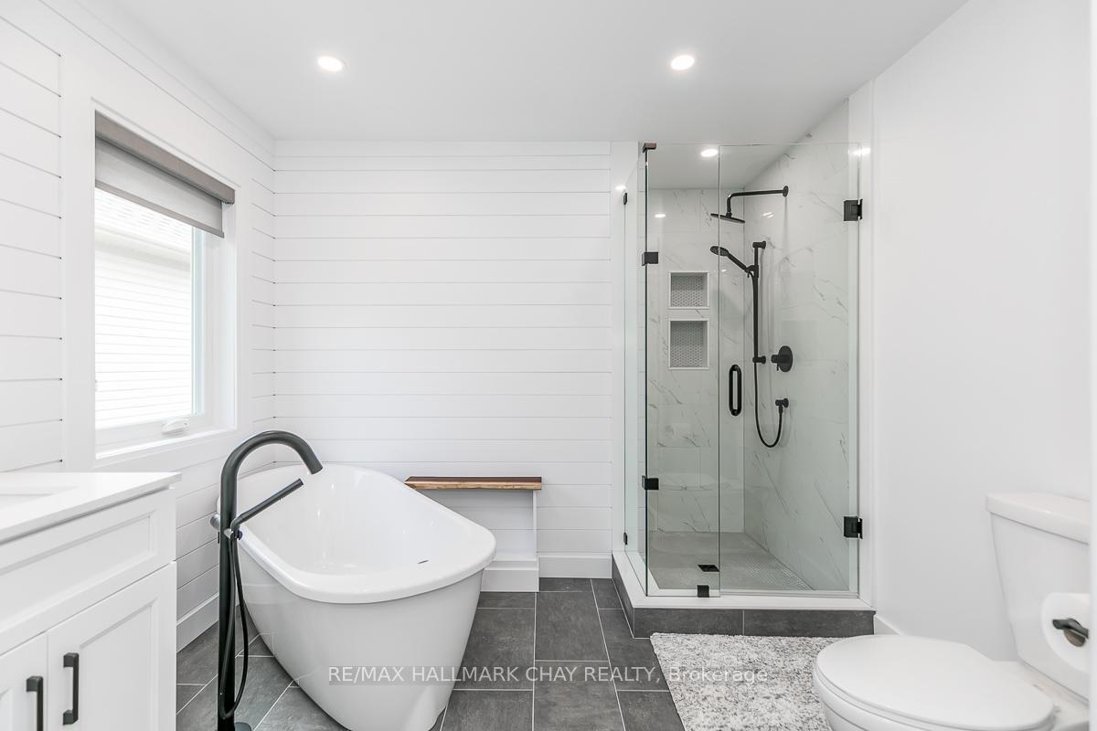 Photo 17 of 6 Strathmore Place, Barrie, Innis-Shore — HOMEH