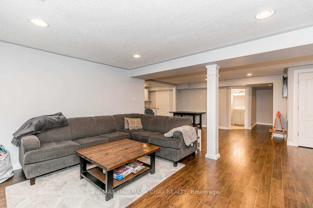Photo 27 of 6 Strathmore Place, Barrie, Innis-Shore — HOMEH