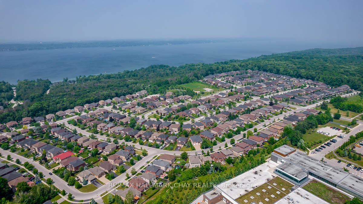 Photo 40 of 6 Strathmore Place, Barrie, Innis-Shore — HOMEH