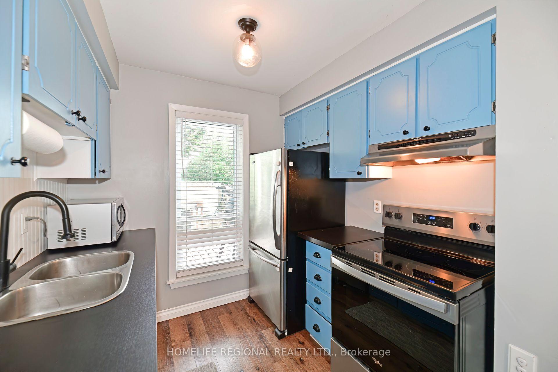 Photo 7 of 30 Lucas Lane, Ajax, South West — HOMEH