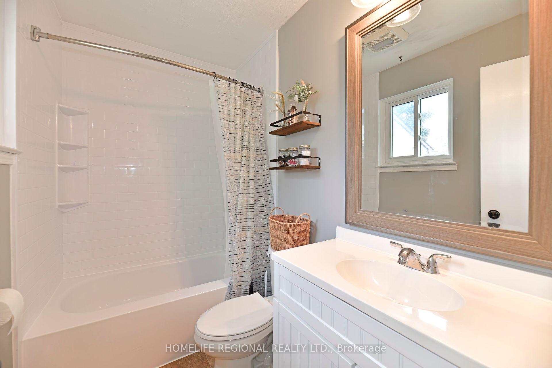 Photo 16 of 30 Lucas Lane, Ajax, South West — HOMEH