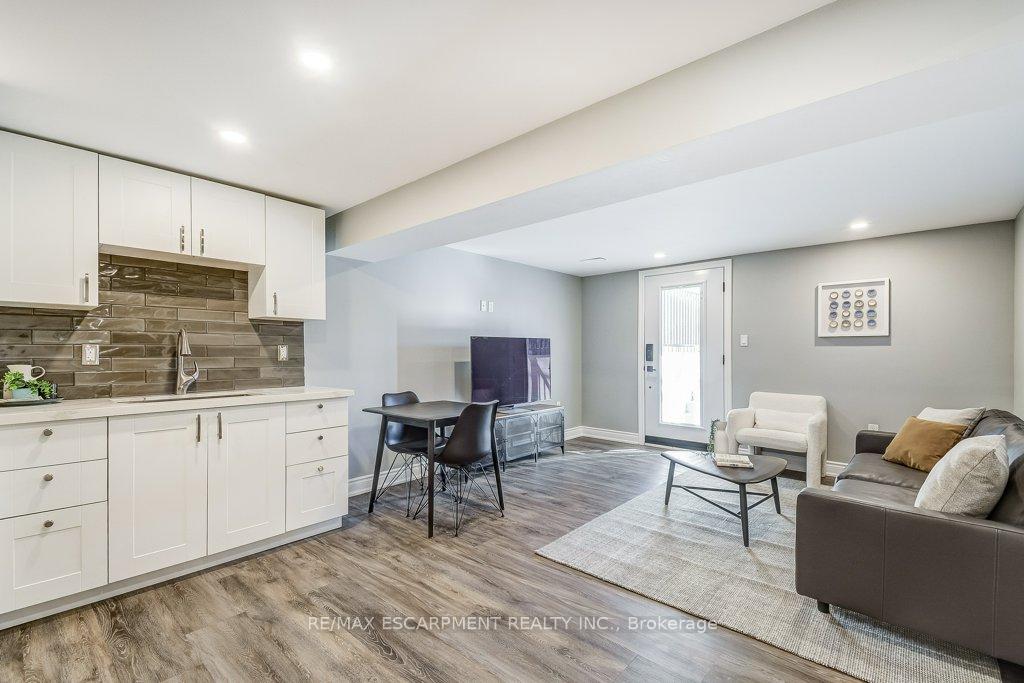 Photo 17 of 2352 Malcolm Crescent, Burlington, Brant Hills — HOMEH