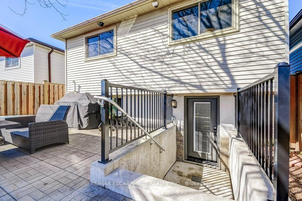 Photo 24 of 2352 Malcolm Crescent, Burlington, Brant Hills — HOMEH