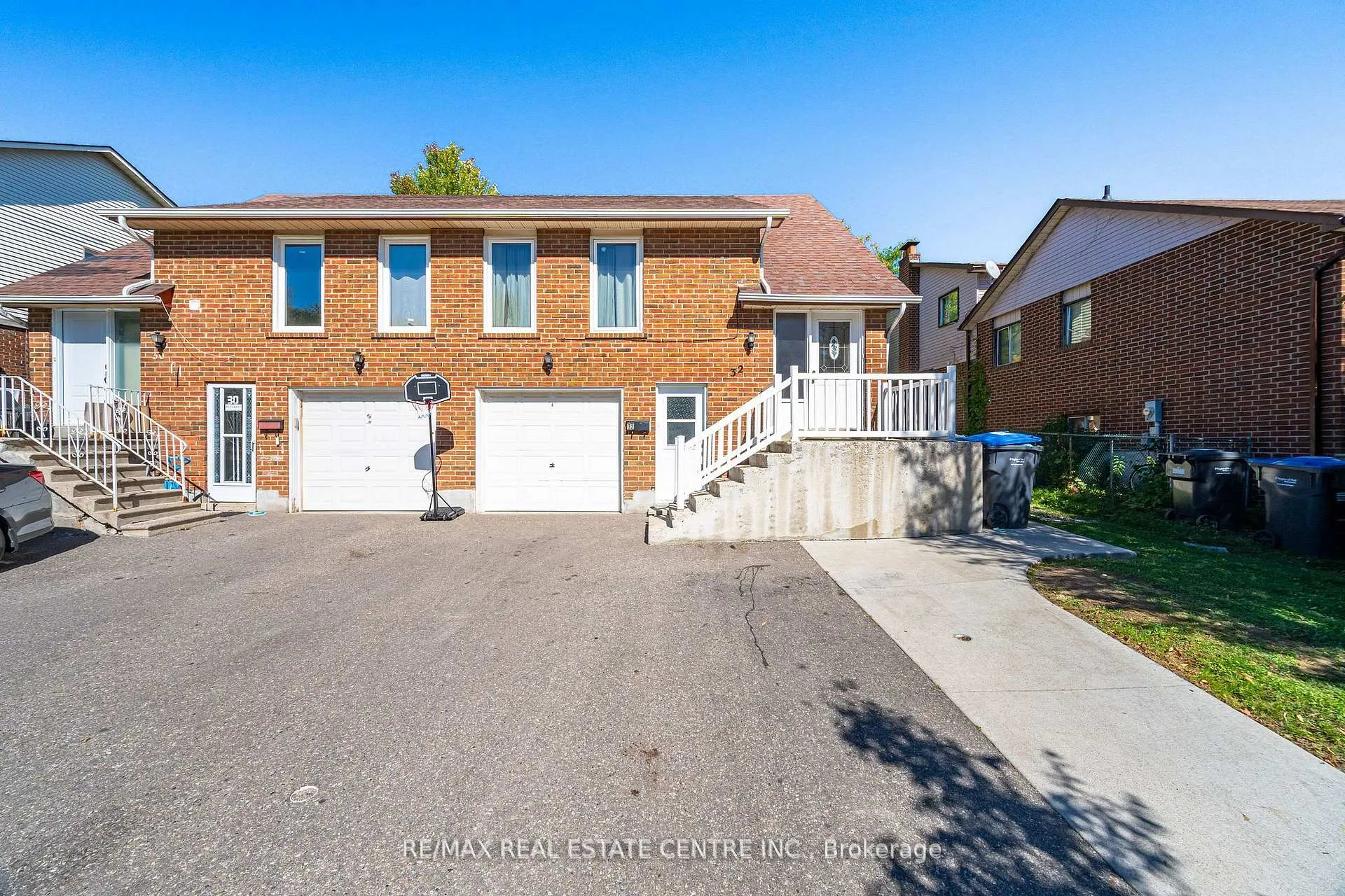 Front of Unit 2, 32 Mount Pleasant Drive