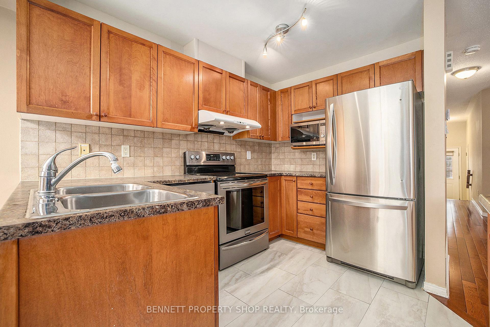 Photo 5 of 60 Sunvale Way, Ottawa, Barrhaven East — HOMEH