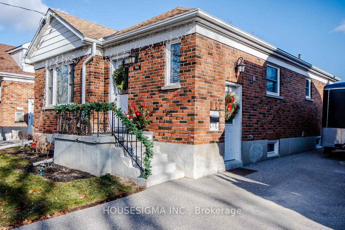 Photo 2 of 131 Highland Avenue, Oshawa, Central — HOMEH